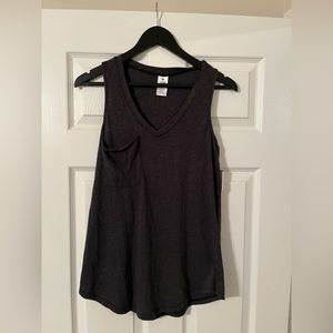 🐠Everyday Pocket Tank. New With Tags.